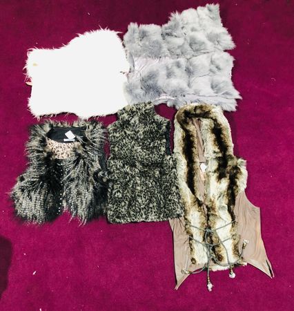 Girls Faux Fur Sleeve Less