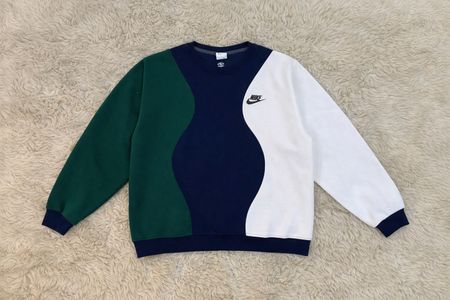 Upcycle Nike Sweatshirt (RW-01-)