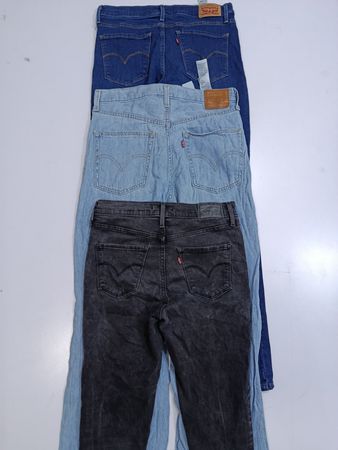 Levi's jeans (Women's)