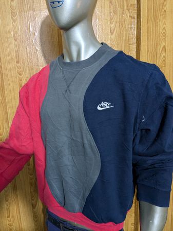 Sweatshirt multi-couleur Nike en upcyclé