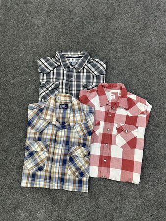 CRZ1567  Levi’s 2-Pocket Snap Button Shirts