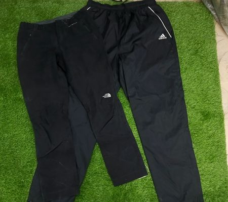 PREMIUM BRANDS NIKE ADIDAS PUMA NORTH FACE REEBOK GYM AND TRACK PENTS ITEM