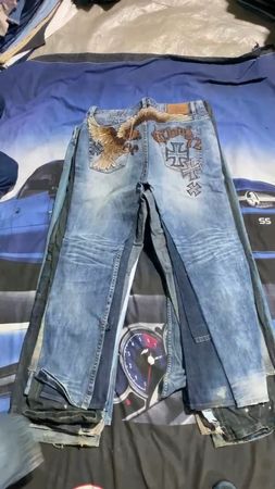 Brand and Hip Hop baggy jeans