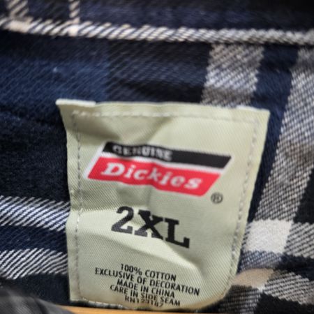 AVG-0176 Dickies Shirts
