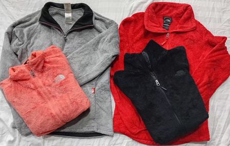 CR6097  The North Face Fleece