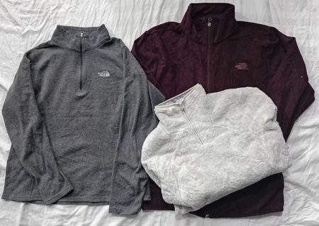 CR6098  The North Face Fleece