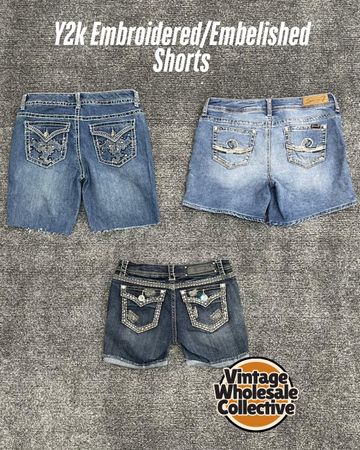 Y2K embroidered / embellished shorts - (26/01)