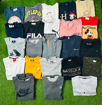 Mix brand sweatshirt 23 pieces