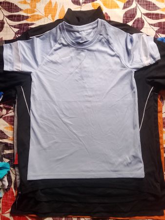 Nike T-shirt.(Exact)
