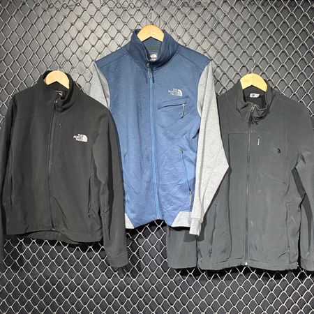 The North Face water proof jacket (FNC:1412)