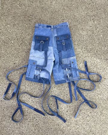 Shorts cargo en denim recyclé avec sangles allongées