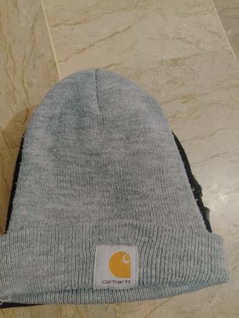 8 pcs Carhartt & north face beanies