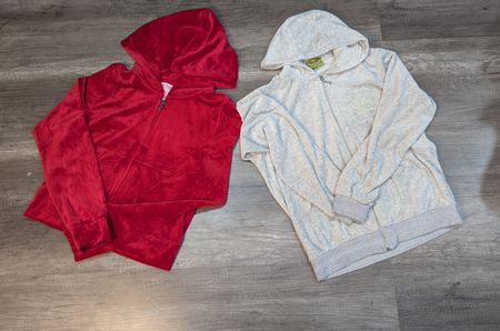 1054 ! Juicy Couture Jacke