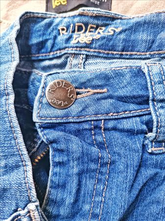 ladies Lee capri jeans