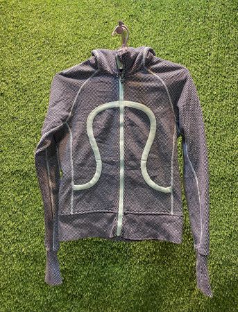 Lululemon Sweatshirt and Hoodies Mix 10 pieces