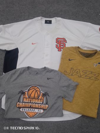 Camisetas deportivas Nike ZV1648