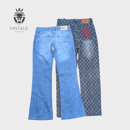 Y2K markierte Schlagjeans