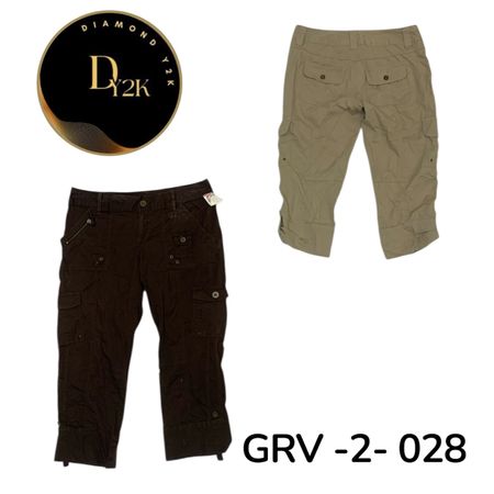 Retro Y2K Cargo Capri | Authentic 2000s Streetwear Aesthetic (GRV-2-028)