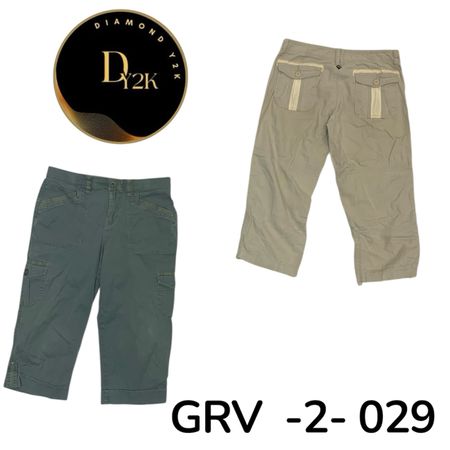 Vintage Y2K Cargo Capri Pants | Classic 2000s Utility Style (GRV-2-029)