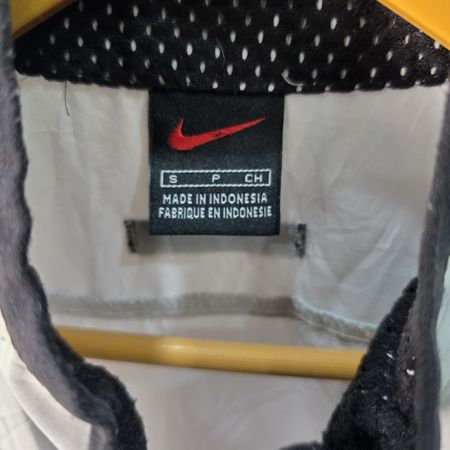 AV-0902 Mix Branded Windbreaker