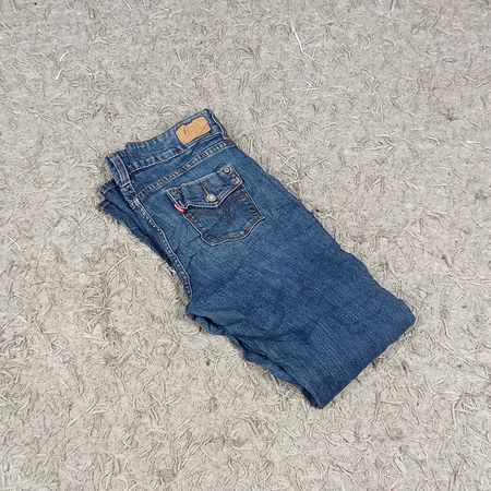 LEVI'S WOMAN'S DENIM JEANS - BUNDLE 107