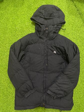 Nike acg puffer jacket