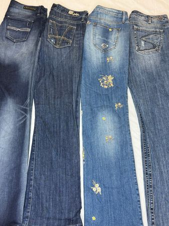 Y2K Bestickte Flare Jeans | V-T350