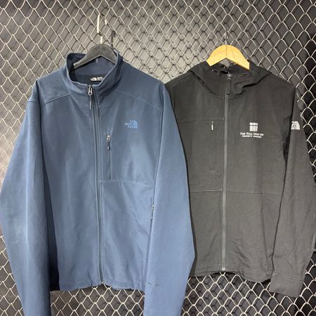 The North Face Track Jackets (FNC:1429)