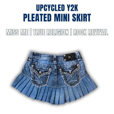 Y2K upcycled Miss Me mini Faltenrock