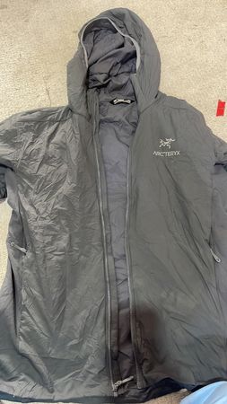 Jaqueta Arcteryx escolhida manualmente