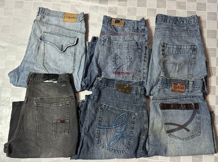 ED HARDY AND OTHER MIX BRANDS SHORTS (ID 1275)