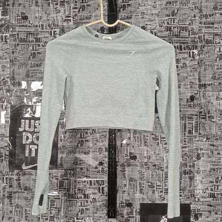 GYMSHARK TANKTOPS & T-SHIRTS - BUNDLE 02