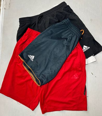 Adidas short WR_0955