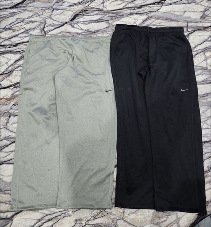 Pantaloni da corsa Nike selezionati a mano personalizzati