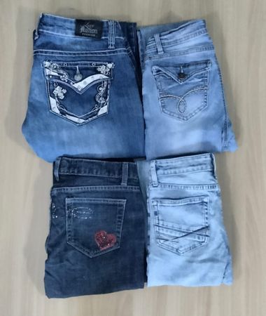 JA 0579 Women’s Embellished Flared jeans