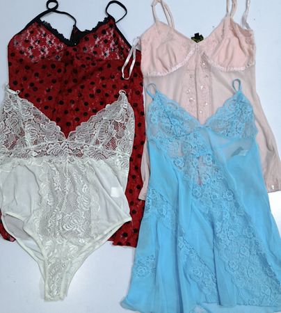 Y2K Lace Cami top 20Pcs (RV # 311)
