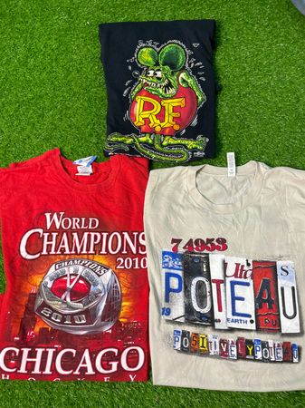 AVG-0235 Moderne | Graphique | T-shirts imprimés