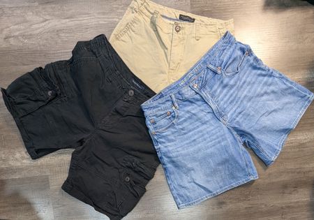 3847 - American Eagle, Aeropostale, Hollister Shorts