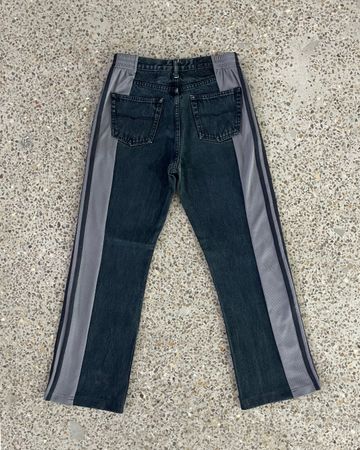 Calças de Denim com Painel Upcycled da Adidas