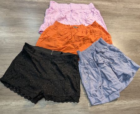 3924 - Y2K Style Shorts