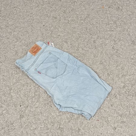 LEVI'S WOMAN'S DENIM JEANS - BUNDLE 07