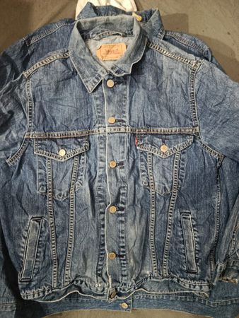 Giacca di jeans brandizzata