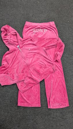 SD 357 | Pantalones y conjunto de Juicy Couture