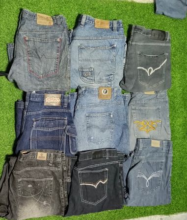 ROCAWEAR AND OTHER MIX BRANDS SHORTS (ID 224)