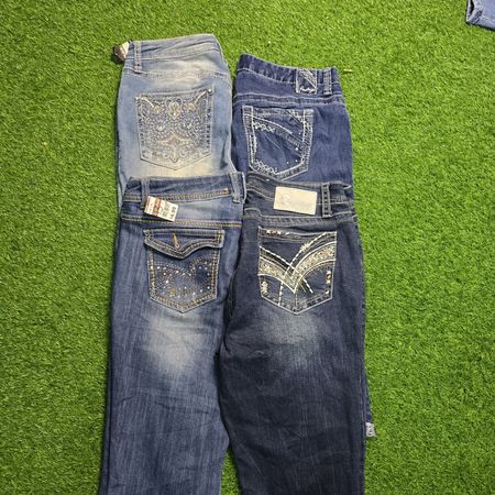 AV-1030 Y2K Style Capri