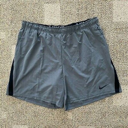 pantalones cortos Nike