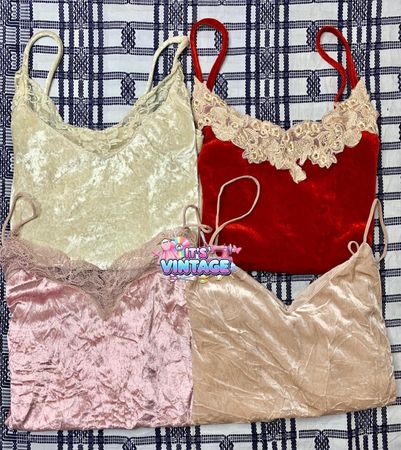 Y2K Samt Cami Bundle Großhandel | Spitze Trim 2000er Partytops | Coquette | VA200