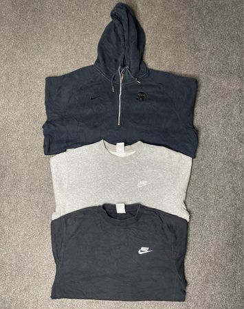 Nike Sweatshirts 31 pieces