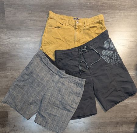 4004 - Columbia, The North Face Shorts