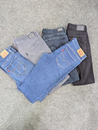 CRZ1960 Ladies Levi’s Jeans